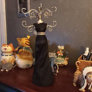 Jewelry Stand 🌬FALL INTO SAVINGS🌧reg $14